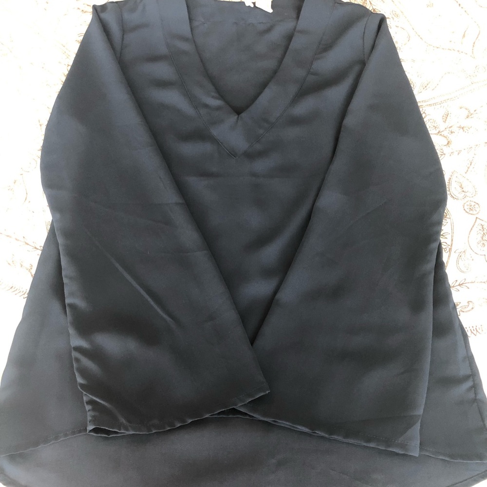 Navy blouse ✳️BOGO - Picture 3 of 5